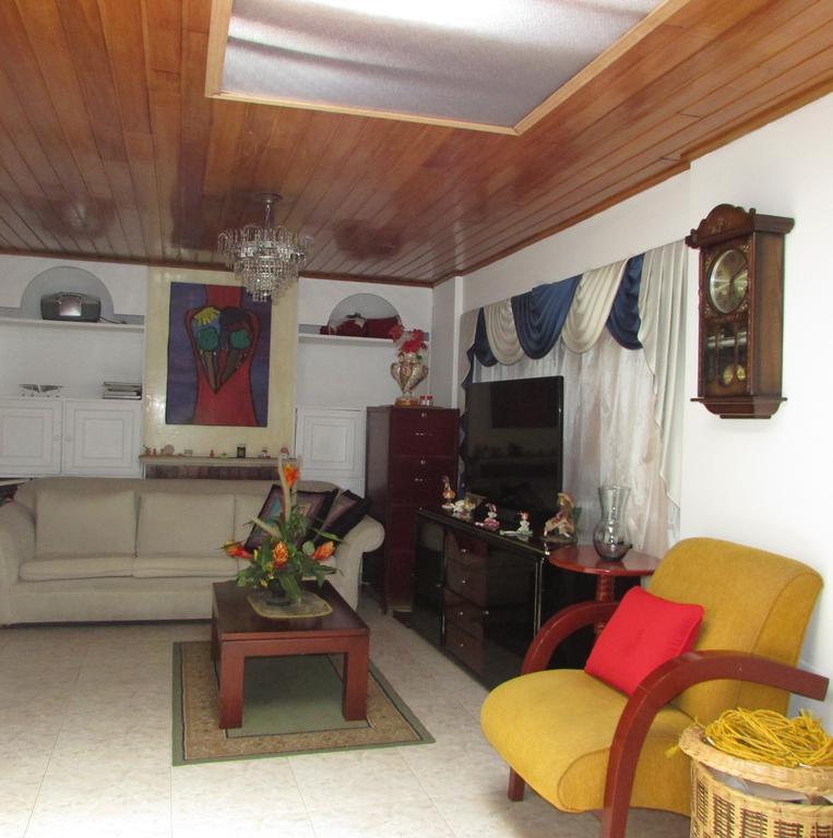 波哥大 Casa De Huespedes Shalom Victoria旅馆 外观 照片